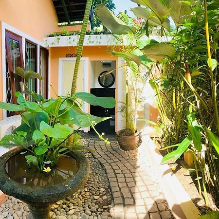 Giri'S Villa Jimbaran Ungasan Eksteriør bilde